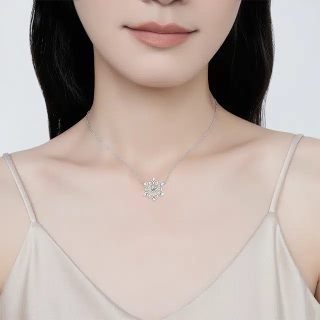 925