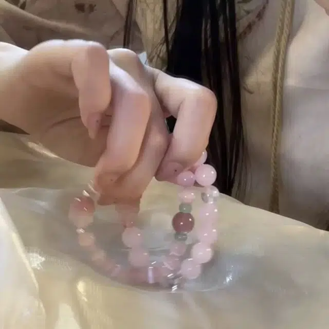 凤祥囍事 招财转运新中式文艺甜美温柔时来运转国风气质高级感 好运莲莲 粉水晶 手串 女款