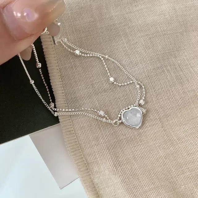 凤祥囍事 老凤祥 爱心 一见倾心甜美小众轻奢设计高级感 闪闪发光清透感冷淡风 小众百搭高级感 好运连连 玉髓 手链 女款