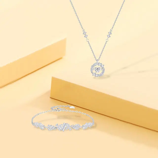 【纯银999 | 羽你相伴】 凤祥囍事 老凤祥 小众设计经典百搭高级感学生日常精致轻奢通勤约会温柔气质可调节锁骨链 足银 项链 女款
