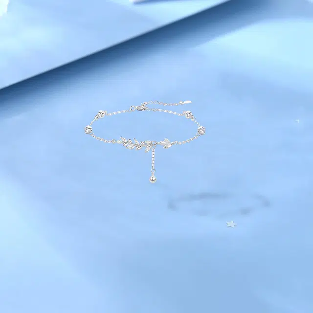 999