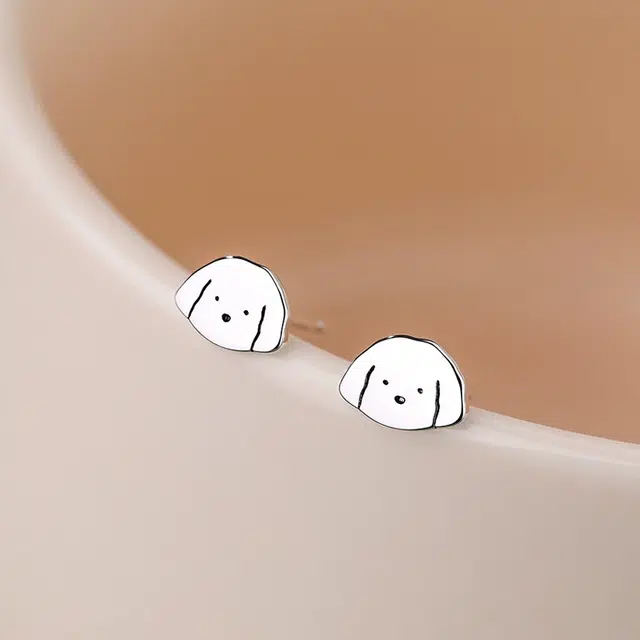 999