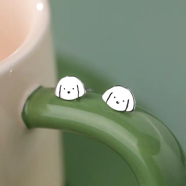 999