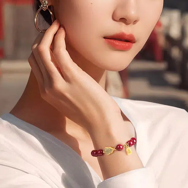 老福黄金 福禄双全 招福纳吉葫芦福牌转运珠串 本命年新中式国潮轻奢高级感 复古国风优雅气质 转运好运 朱砂 手串 女款