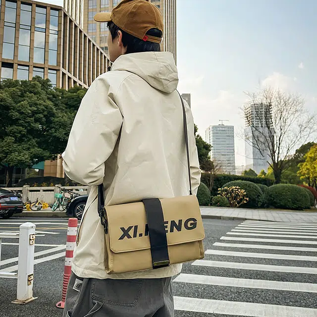 雅鹿 复古工装上课休闲旅行 尼龙布 单肩斜挎包 男女同款情侣款 多色