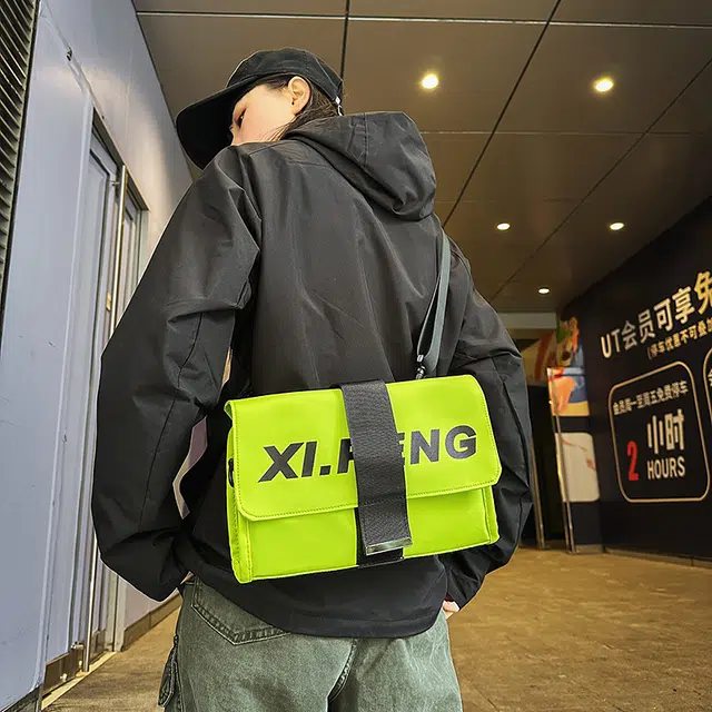 雅鹿 复古工装上课休闲旅行 尼龙布 单肩斜挎包 男女同款情侣款 多色