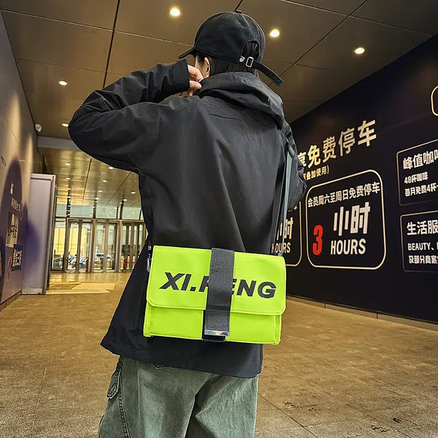 雅鹿 复古工装上课休闲旅行 尼龙布 单肩斜挎包 男女同款情侣款 多色