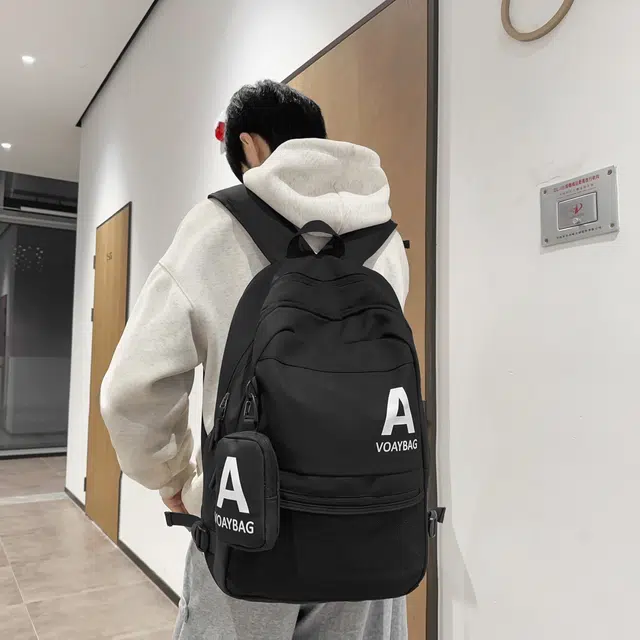 雅鹿 高颜值大容量百搭耐脏书包初高中大学生上课旅行男休闲运动背包 尼龙 双肩包 常规 男女同款情侣款 黑色/白色/灰色/卡其色