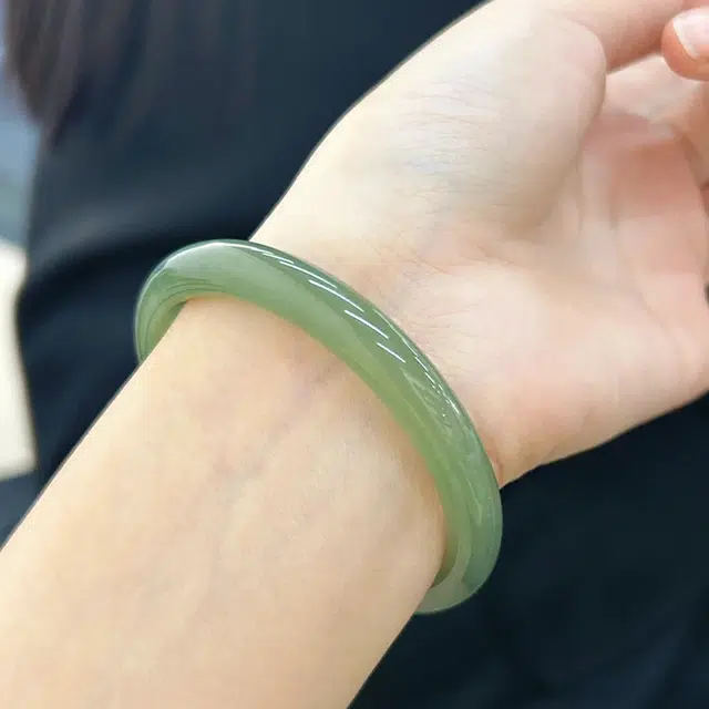 喜福礼 跨年圣诞新春礼高端绿茵茵高级感温婉 玉髓 手镯 女款