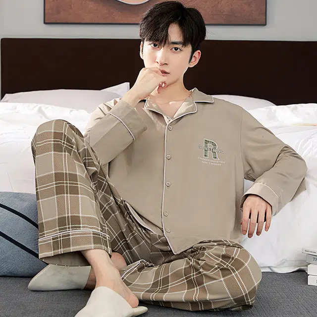 梦特娇 复古翻领开衫长袖长裤家居服可外穿 简约舒适柔软亲肤保暖上衣睡衣套装 男款 棕色