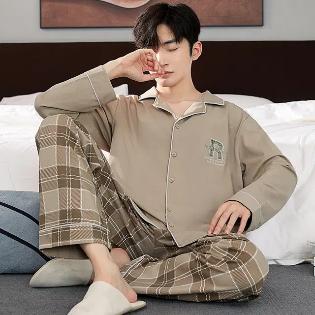 梦特娇 复古翻领开衫长袖长裤家居服可外穿 简约舒适柔软亲肤保暖上衣睡衣套装 男款 棕色