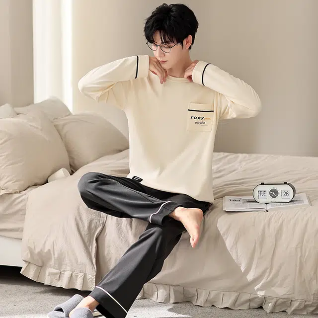 梦特娇 简约可外穿圆领长袖休闲长裤家居服纯棉保暖 舒适亲肤透气青年学生宽松百搭上衣睡衣套装 秋冬季 男款 两件套 米白色