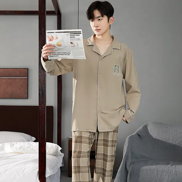 梦特娇 复古翻领开衫长袖长裤家居服可外穿 简约舒适柔软亲肤保暖上衣睡衣套装 男款 棕色