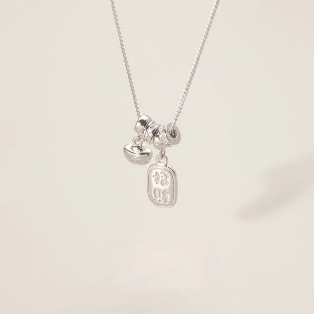 925