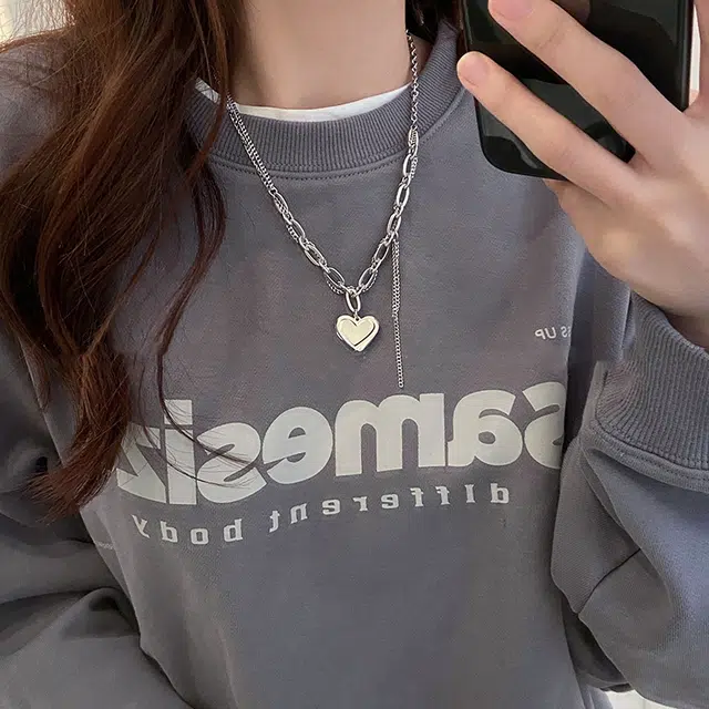 925