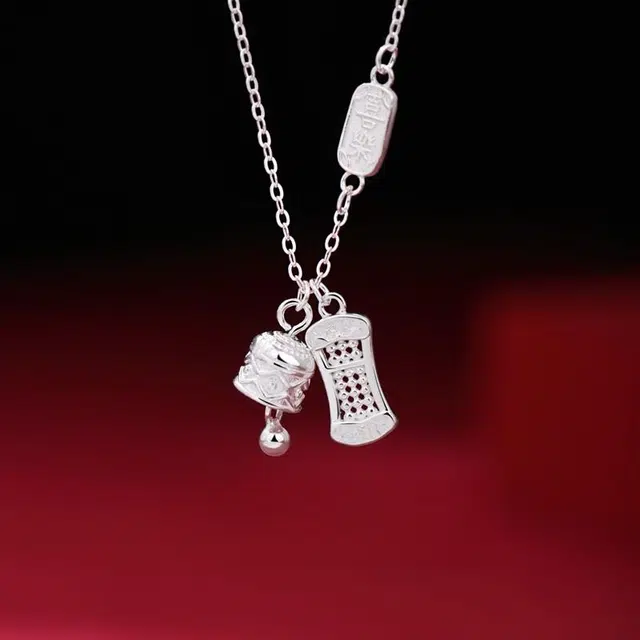 990