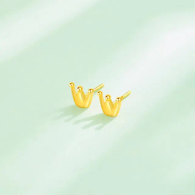 999