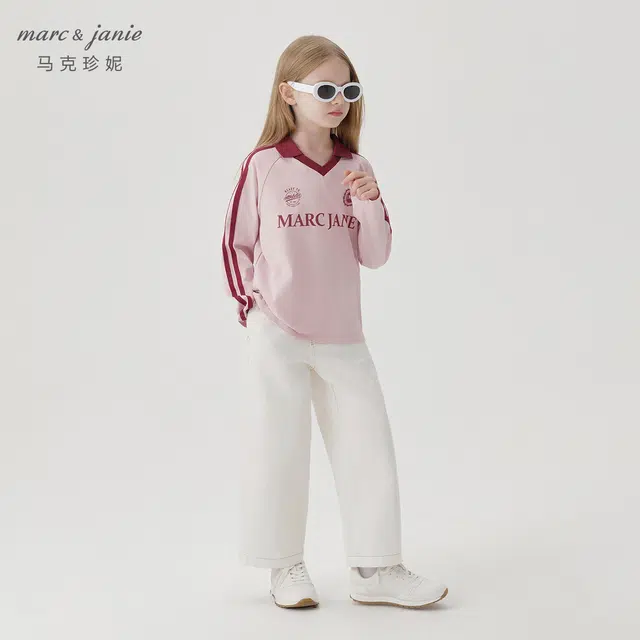 MARC&JANIE V-Neck Raglan Long Sleeve Tee