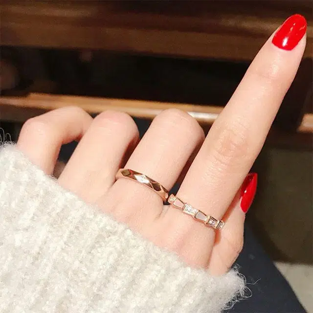 栖花漫语 复古轻奢蛇形白贝个性指环饰品#好运 钛钢 戒指 女款