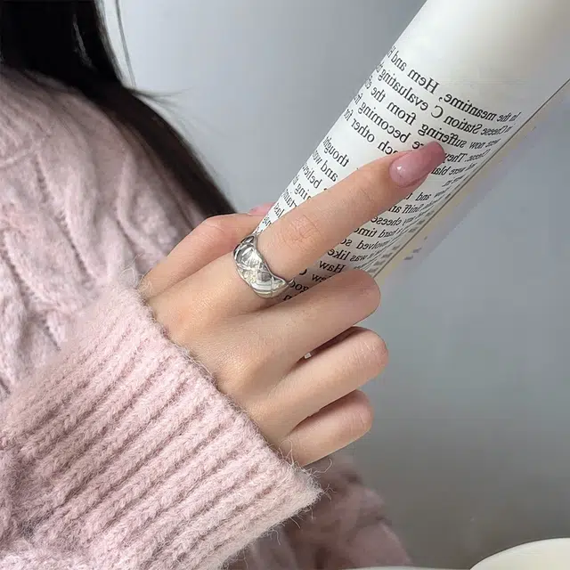 栖花漫语 几何网格线条百搭简约高级感菱格纹小众轻奢 钛钢 戒指 女款
