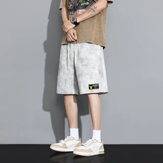 普鲁士多特蒙德 美式高街复古简约时尚潮流宽松直筒中腰舒适透气日常通勤百搭休闲短裤 男女同款
