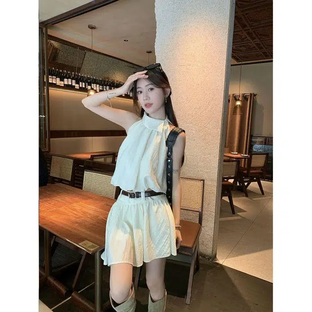 依钗 辣妹时尚无袖露肩花苞挂脖上衣吊带背心短款半身裙两件套【月光沙烁】裙装套装 女款