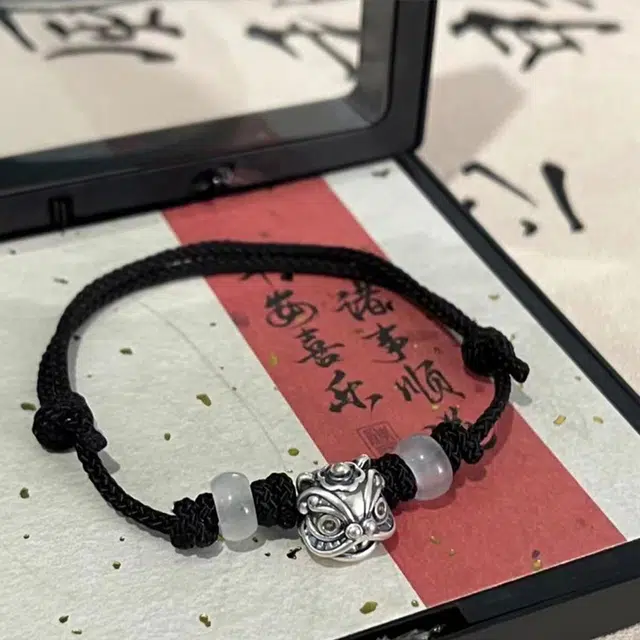 零界 新中式醒狮纳福吉星高照事事顺意招财献瑞转运神兽古典雅致百搭时尚感好运 合金 手链 男女同款情侣款