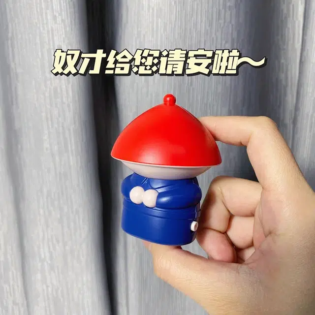 零界 【奴才给您请安了】小太监创意桌面摆件声控语音特效玩具趣味搞怪减压书包挂饰 亚克力 挂件 男女同款情侣款