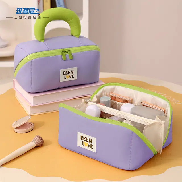 班哲尼 棉花糖枕头洗漱包大容量手提便携分区化妆包 收纳包