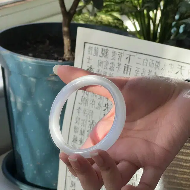 静范 碎冰蓝镯透亮素圈新中式简约复古一步一响繁花似锦精致温柔国潮时髦气质日常通勤百搭高级感恋爱告白#好运 琉璃 手镯 女款