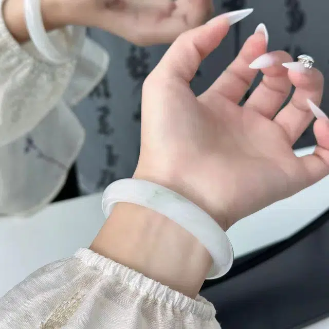 静范 白色月光复古贵妃招财国潮古风汉服旗袍冷淡风温婉水润显白素雅气质 琉璃 玉石手镯 女款