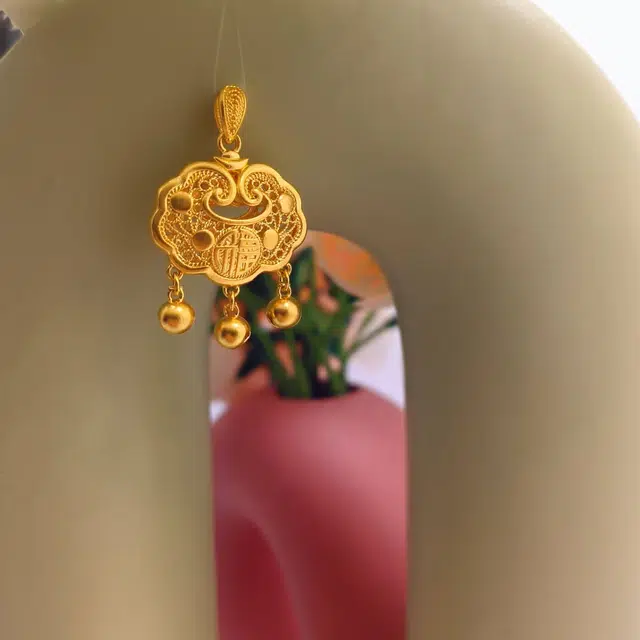 喻福 古法拉丝 简约高级 足金 按克计价 黄金吊坠 男女同款情侣款