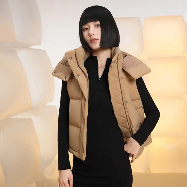 美力城 新款轻暖休闲外搭连帽保暖轻薄三防无袖羽绒服 女款