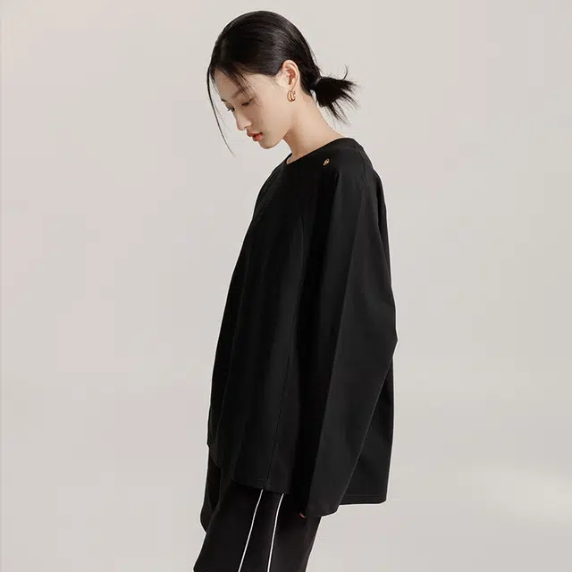 美力城 纯色圆领质感高级感复古风卫衣 女款