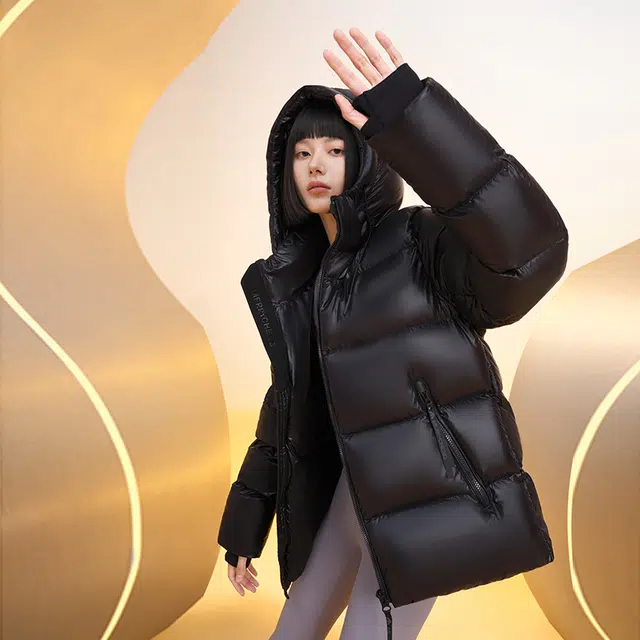 美力城 中长款轻暖透气无缝锁温极地防寒羽绒服 女款 锰⽯⿊