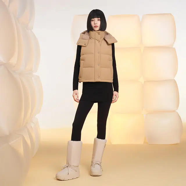 美力城 新款轻暖休闲外搭连帽保暖轻薄三防无袖羽绒服 女款