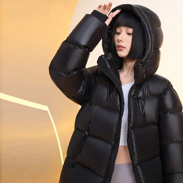 美力城 中长款轻暖透气无缝锁温极地防寒羽绒服 女款 锰⽯⿊