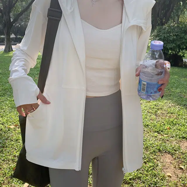 涂诗菲 透气冰感大帽檐防紫外线修身截短外套 女款