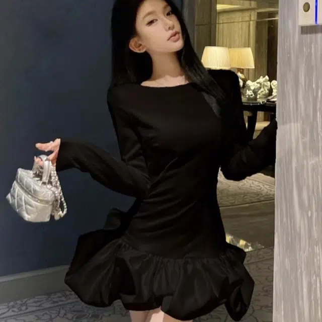 涂诗菲 立裁褶皱花瓣裙修身显瘦芭蕾风花苞长袖连衣裙 女款