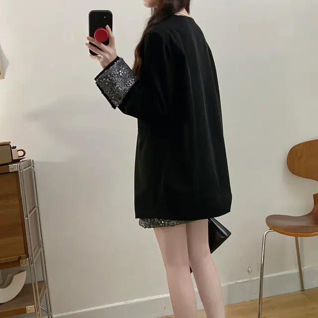 V