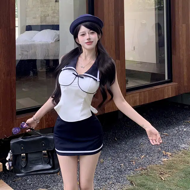 涂诗菲 纯欲风甜妹撞色海军领挂脖吊带背心设计感高腰显瘦包臀裙无袖裙装套装 女款