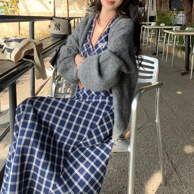 涂诗菲 复古格纹辣妹度假风收腰显瘦设计感连衣裙配宽松针织外套裙装套装 女款