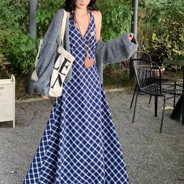 涂诗菲 复古格纹辣妹度假风收腰显瘦设计感连衣裙配宽松针织外套裙装套装 女款