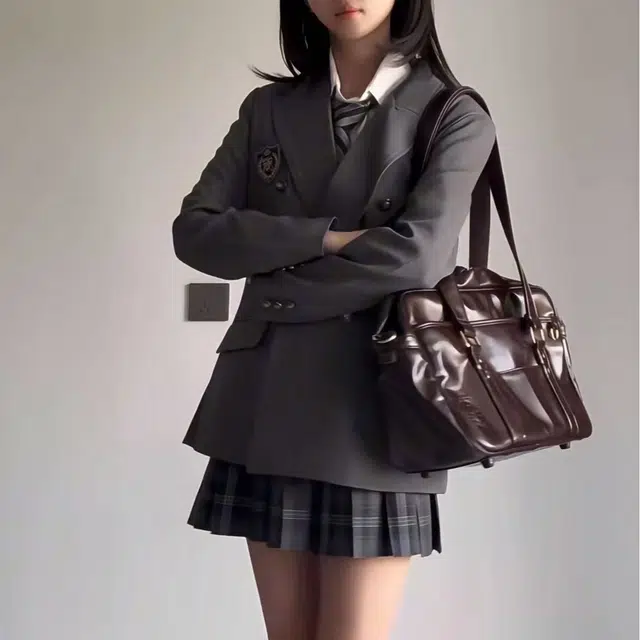 涂诗菲 日系温柔甜美可爱学院风高级感气质小众百搭休闲纯色修身遮肉裙装套装 女款