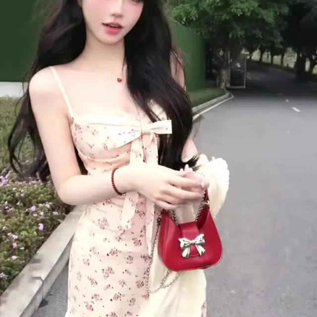 涂诗菲 韩系纯色长袖上衣蝴蝶结碎花收腰修身蕾丝拼接连衣裙裙装套装 女款