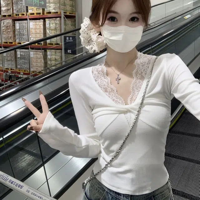 涂诗菲 韩版潮流时尚简约纯色舒适设计显瘦百搭慵懒风松弛感长袖针织衫 女款