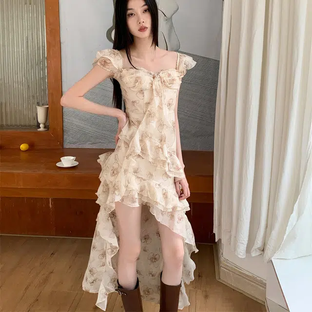 涂诗菲 气质设计感碎花不规则方领短袖连衣裙 女款 花色