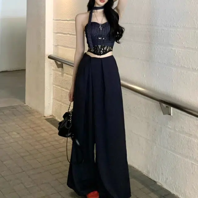 涂诗菲 法式辣妹气质蕾丝背心条纹拼接鱼骨无袖抹胸高腰显瘦长裤阔腿裤休闲套装 女款