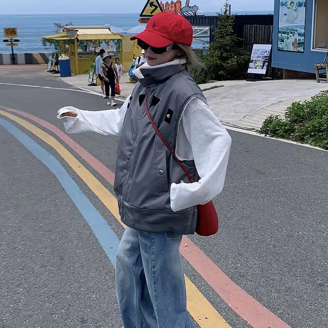 涂诗菲 欧美风设计感时尚简约气质宽松显瘦毛领短款工装外套无袖马甲 男女同款