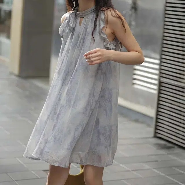 涂诗菲 挂脖印花温柔甜美小个子宽松显瘦雪纺仙女慵懒感短裙晕染无袖连衣裙 女款